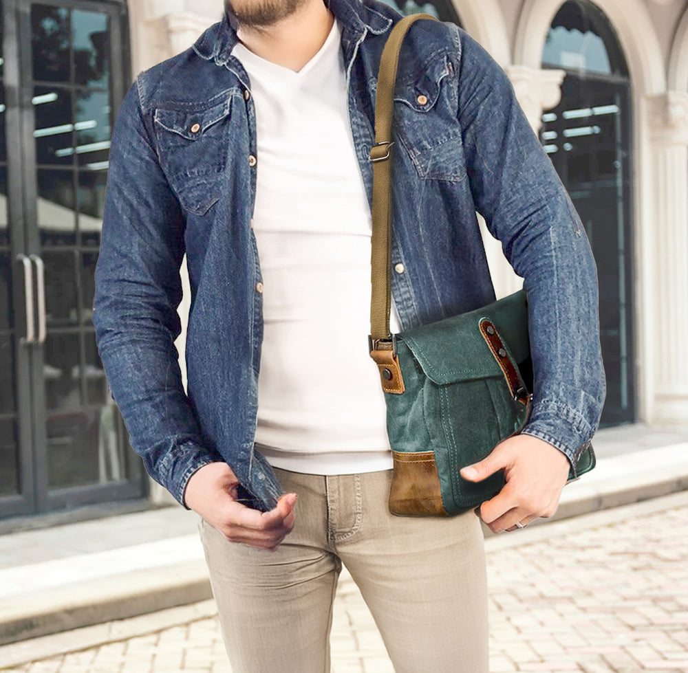 Small Canvas Messenger Bag | Pyrenees