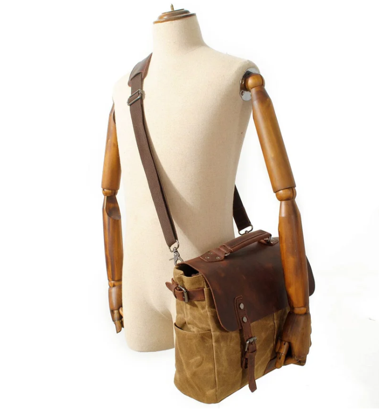 Canvas Crossbody Messenger Bag  | Daintree