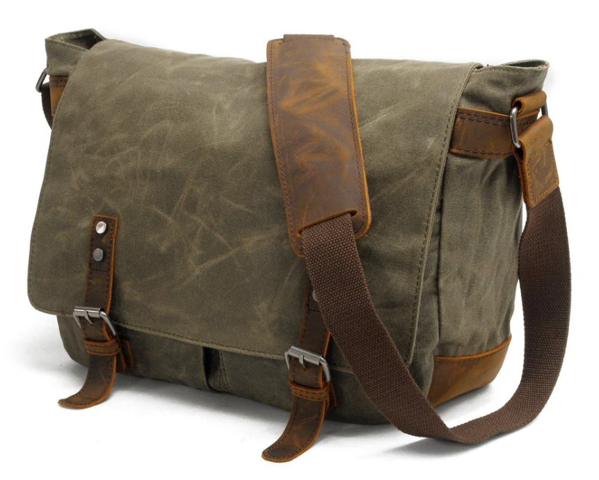 Retro shoulder bag from Yangtze, featuring a classic design, durable fabric, and adjustable strap.