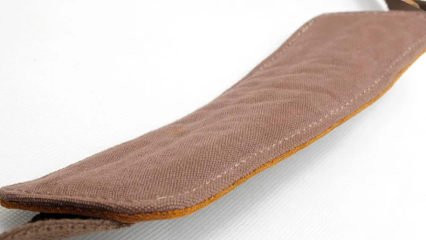 Close-up of the soft, padded strap of a Retro Shoulder Bag, highlighting its quality and comfort.