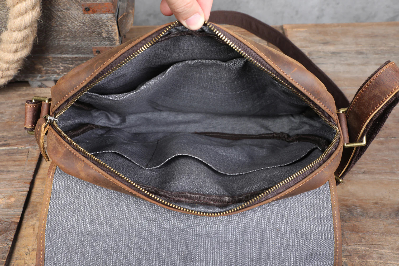 Vintage Leather Messenger Bag | Petra