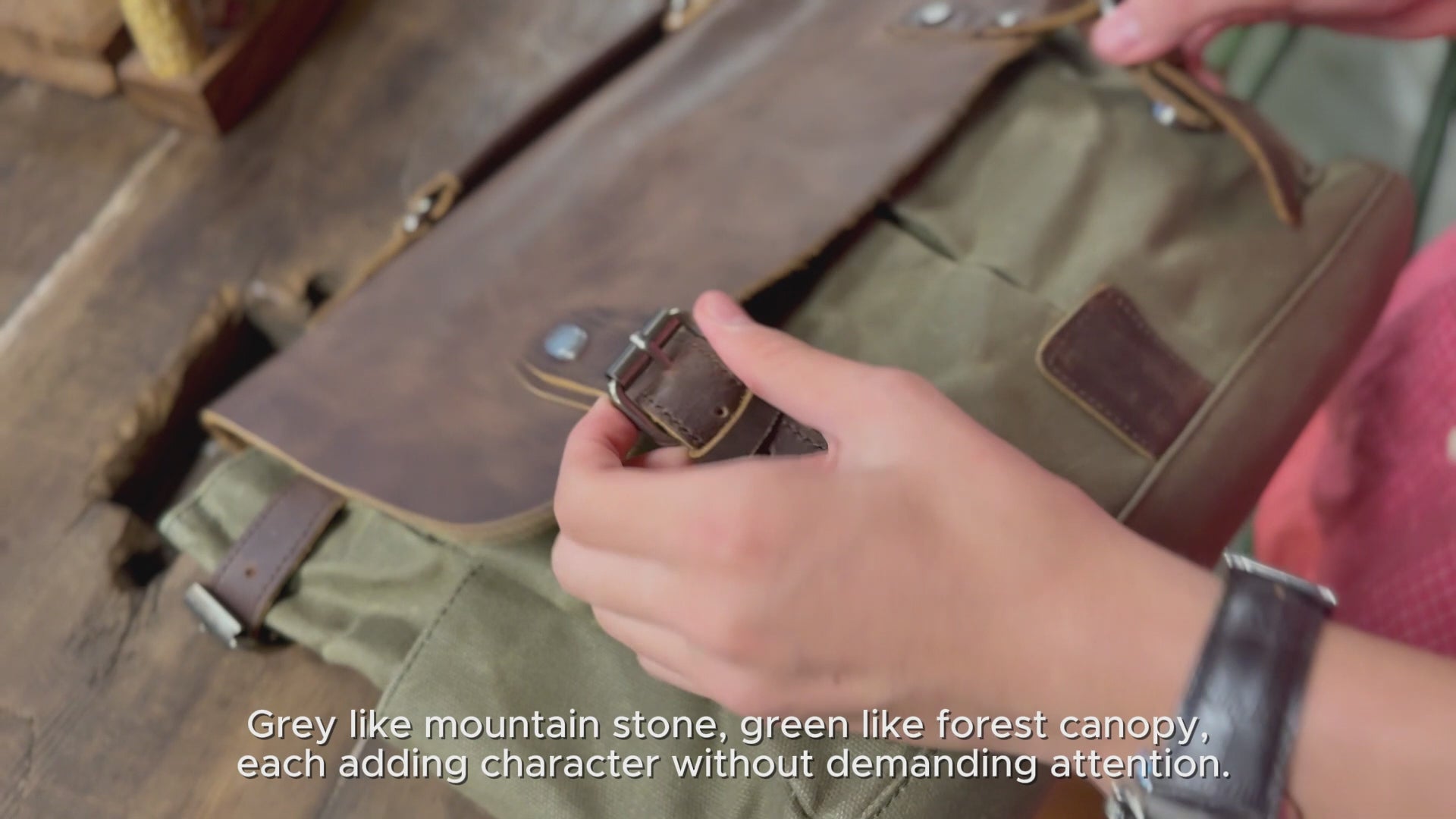 Canvas Crossbody Messenger Bag  | Daintree