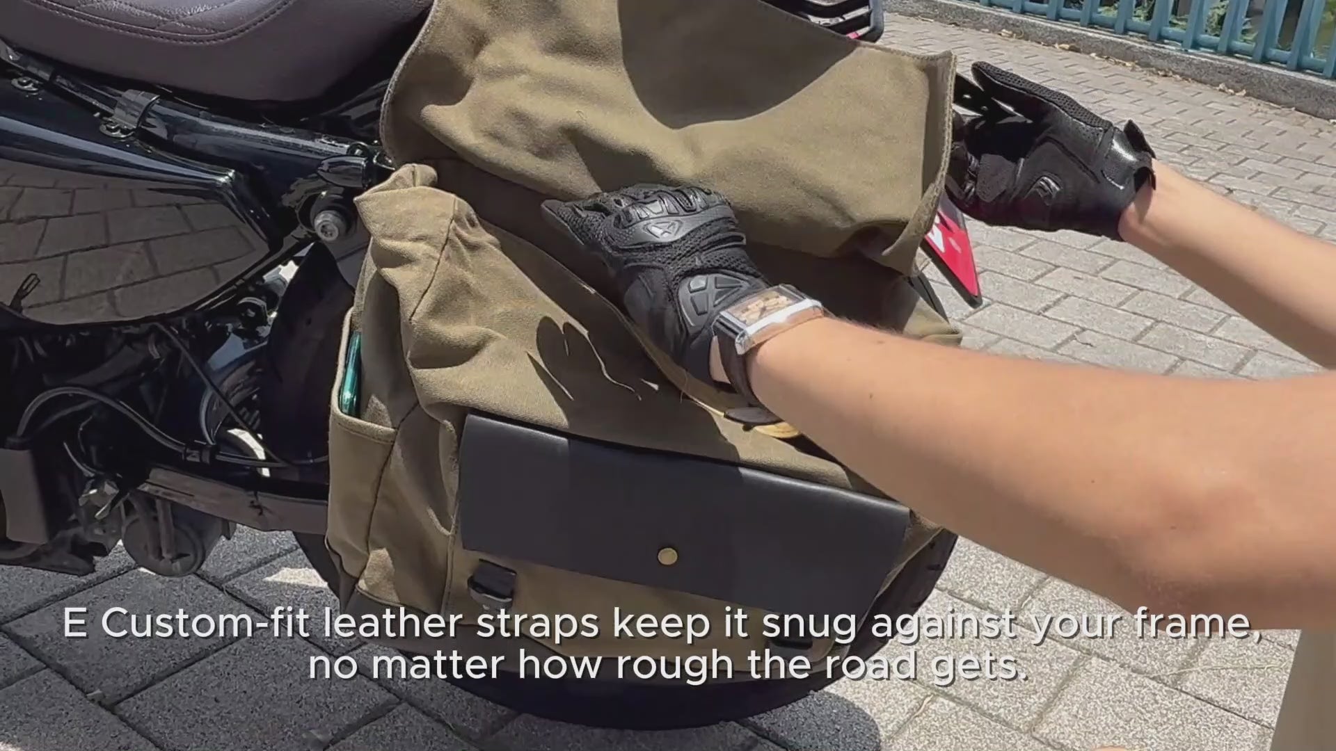 Canvas Motorcycle Saddlebag  | Borneo